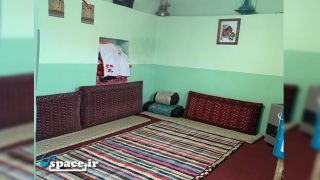 نمای داخلی اتاق شماره یک اقامتگاه بوم گردی آمیرزا - طرقبه - روستای حصار گلستان